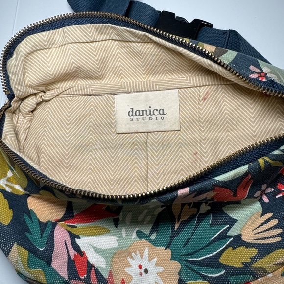 Danica Studio Superbloom Cotton Hip Bag - Picture 6 of 9